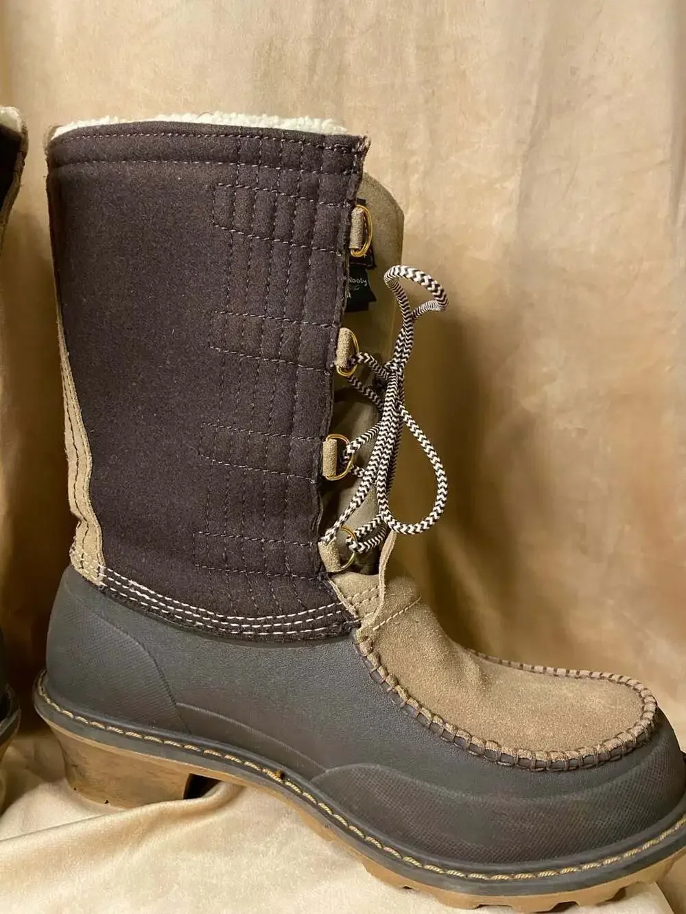 Woolrich Fully Wooly Waterproof Lace-Up Winter Boots: Size 10